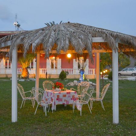 شقة Giannis And Fridas Garden Sidárion المظهر الخارجي الصورة