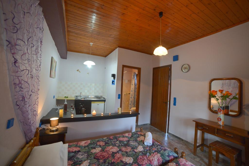 شقة Giannis And Fridas Garden Sidárion الغرفة الصورة